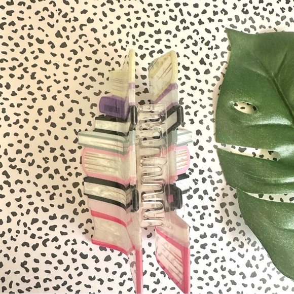 2/$30🌵 Book Stack Claw Clip Library Reading Teacher Hair Accessory Acrylic NEW - Picture 8 of 12